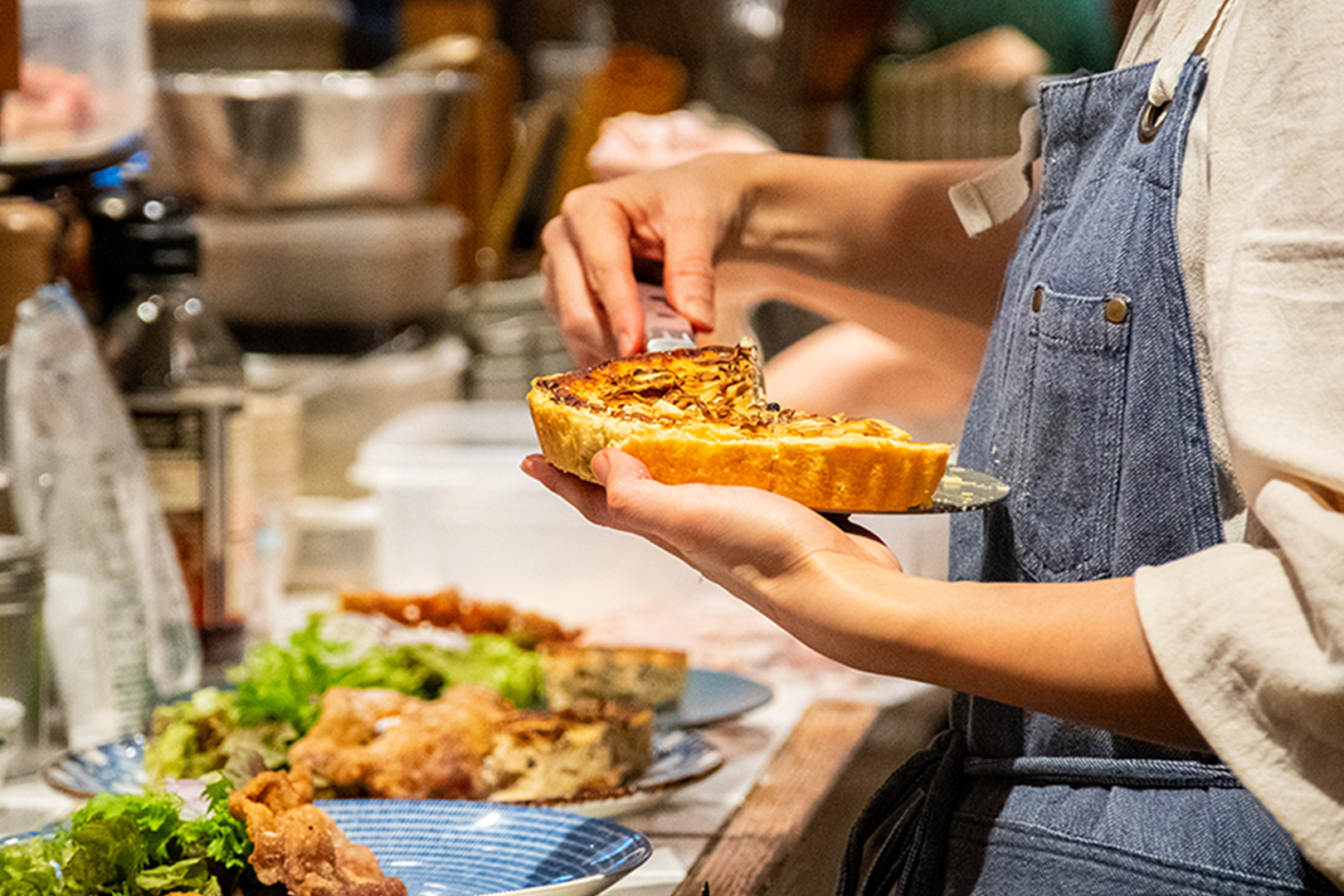 手に持った人参